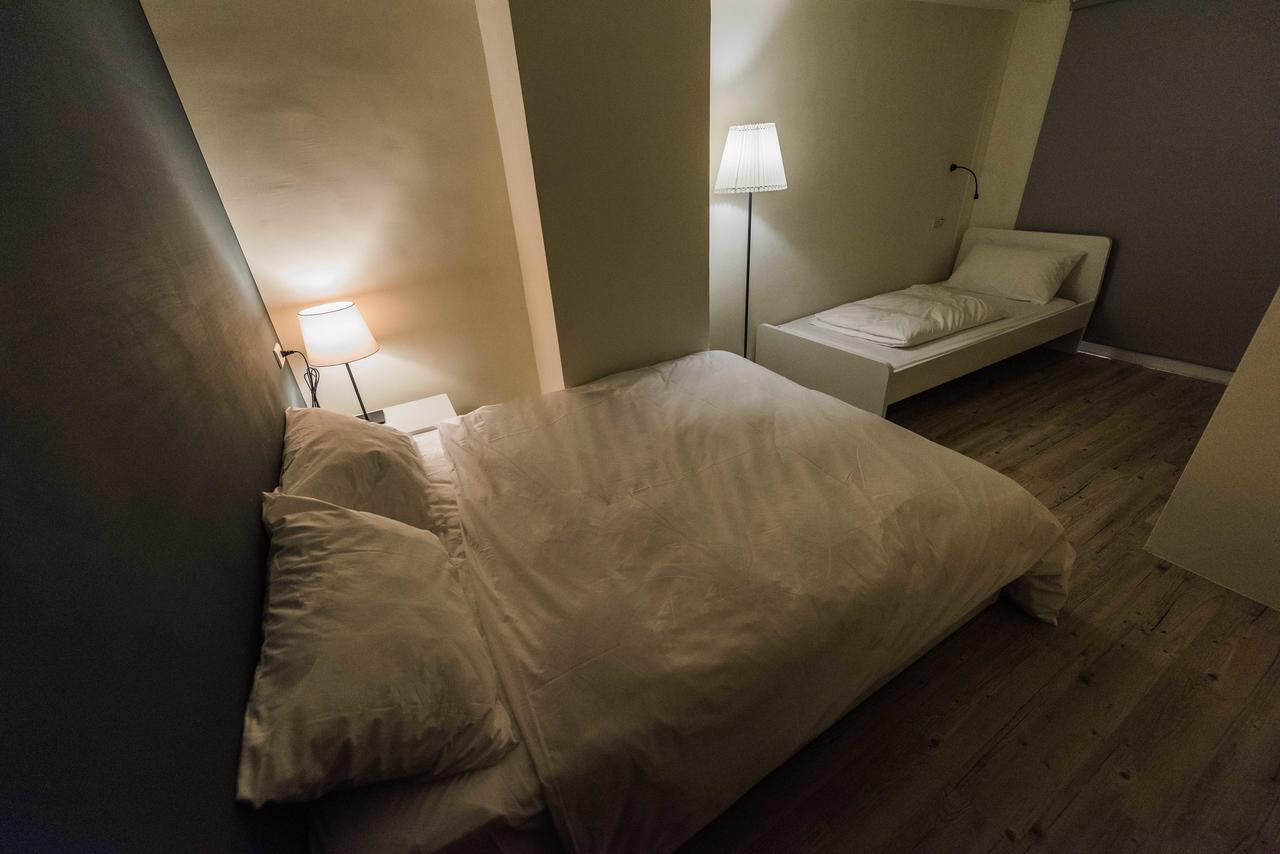 Luftpause Hostel Kaohsiung Exteriör bild